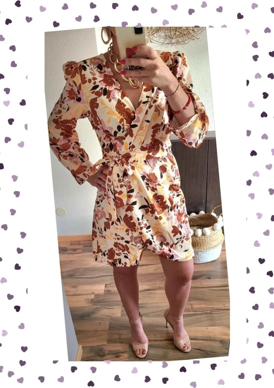 Robe fleurie - Effet satinée - Avec étiquette - Plusieurs tailles disponibles